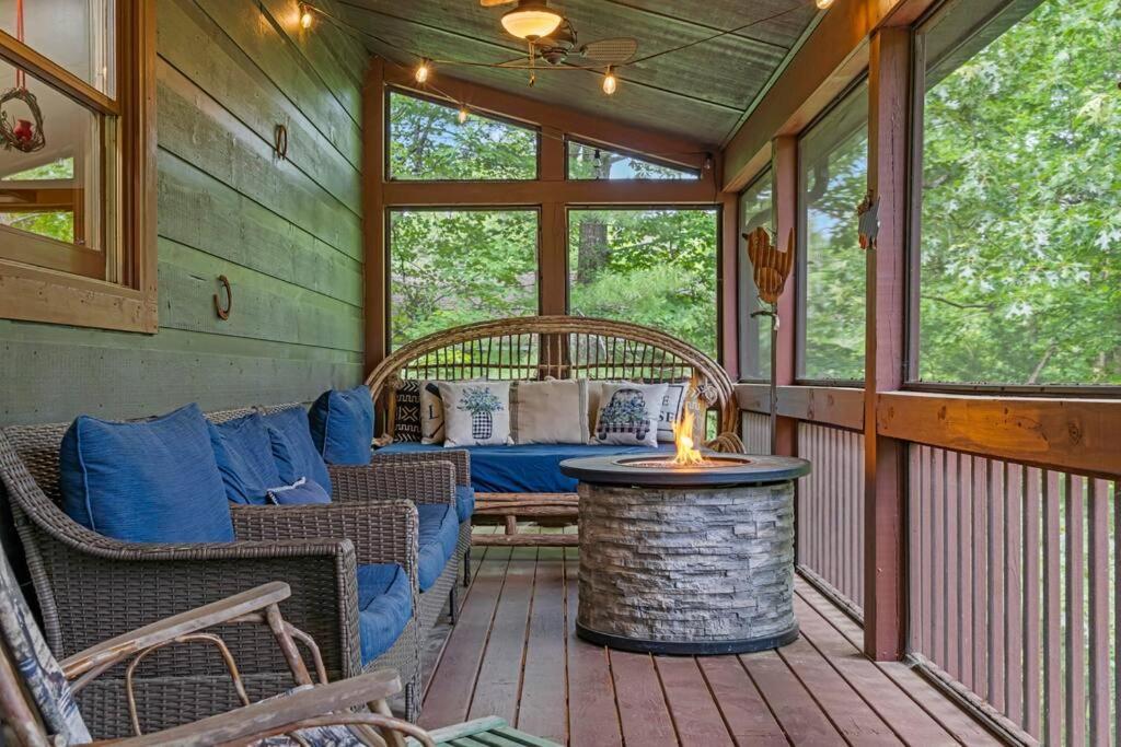 Lakeside Retreat Hot Tub Fishing Hiking 엘리제이 외부 사진
