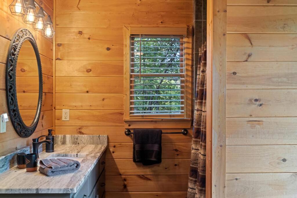 Lakeside Retreat Hot Tub Fishing Hiking 엘리제이 외부 사진